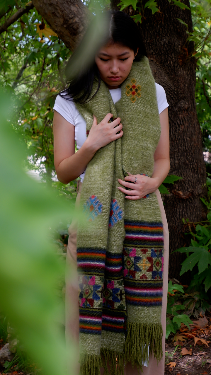 Chorten Kora shawl (100% pure wool)