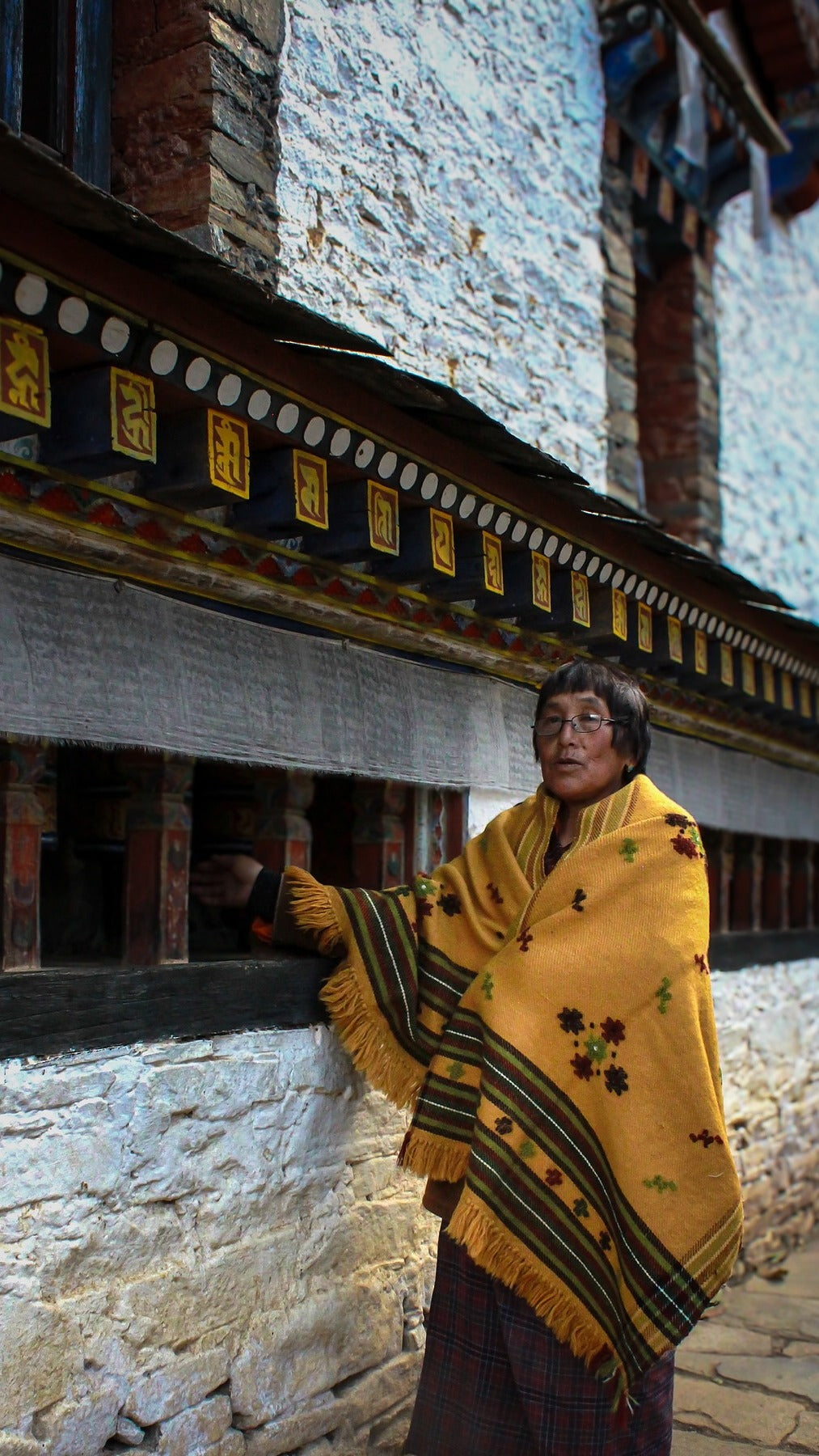 Chorten Kora shawl (100% pure wool)