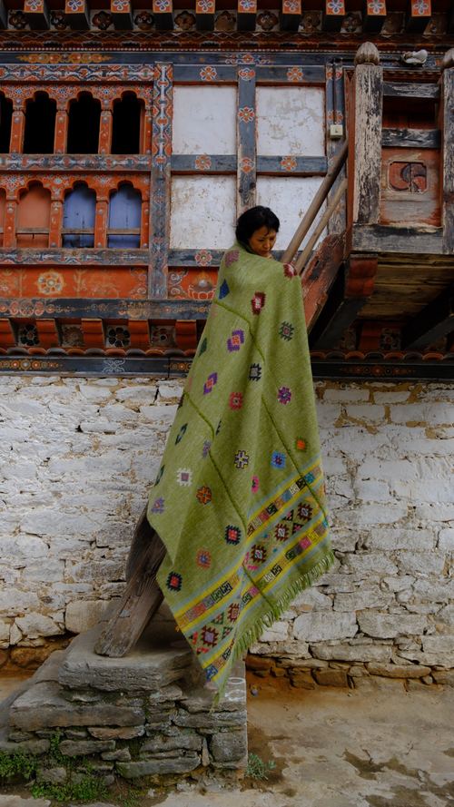 AYA Bed throw (100% pure wool)